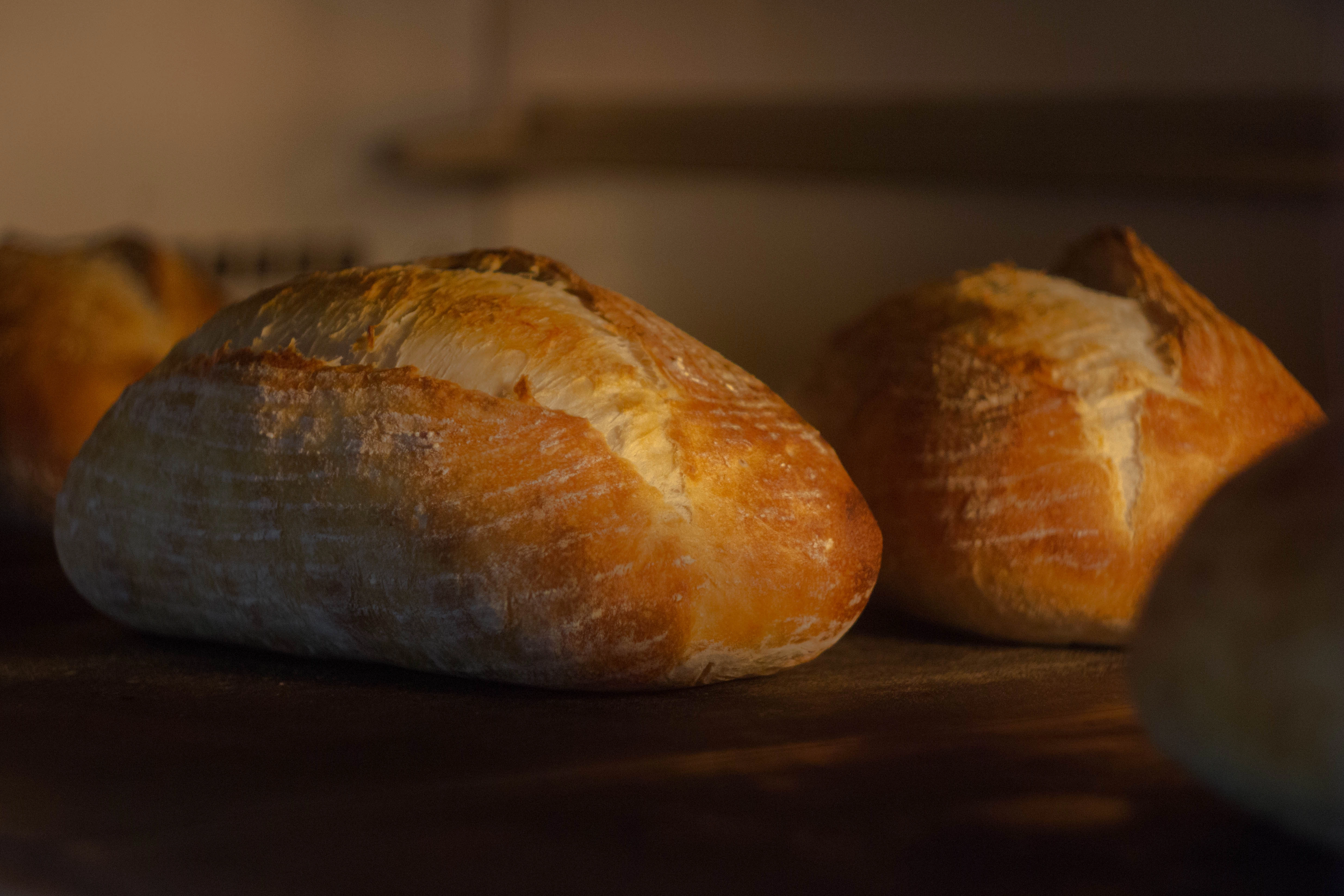 Weizenbrot im Ofen